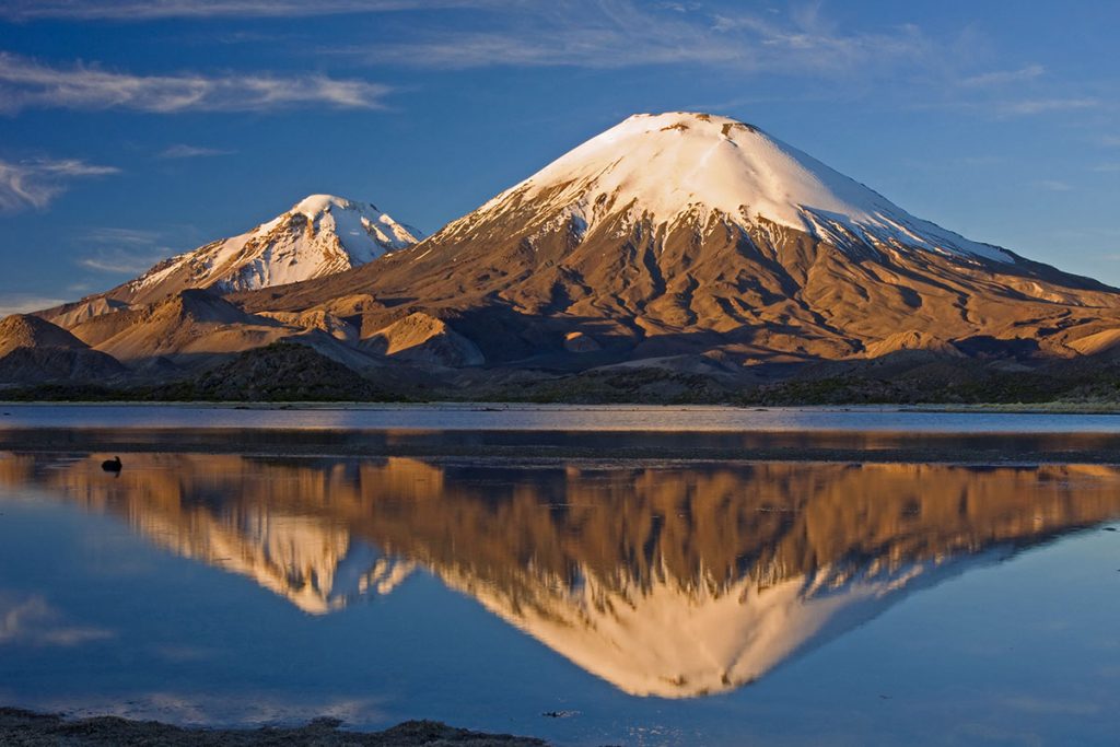 Die Zwillingsvulkane Pomerape und Parinacota im Lauca Nationalpark Die Zwillingsvulkane Pomerape und Parinacota im Lauca Nationalpark